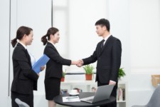 关于新闻翻译应该注意哪些